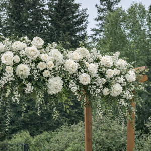 Elegant Pearl Arch Swag