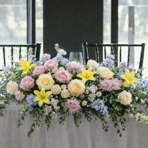 Pastel Promise Head Table arrangement